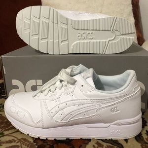 👟White ASICS Gel-Lyte GS Shoes Size 7.5👟